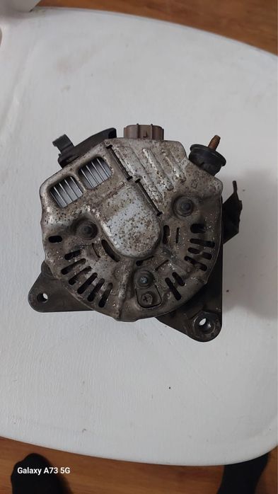 Продам генератор от камри 30 бу оригинал