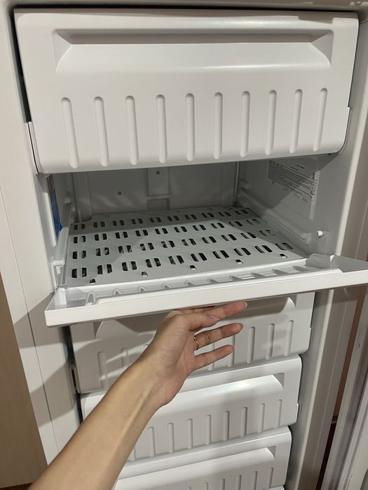 Морозильная камера INDESIT