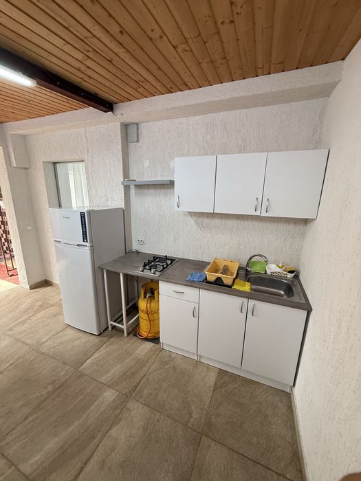 Cazare la Casa eforie sud la 100 m de mare .