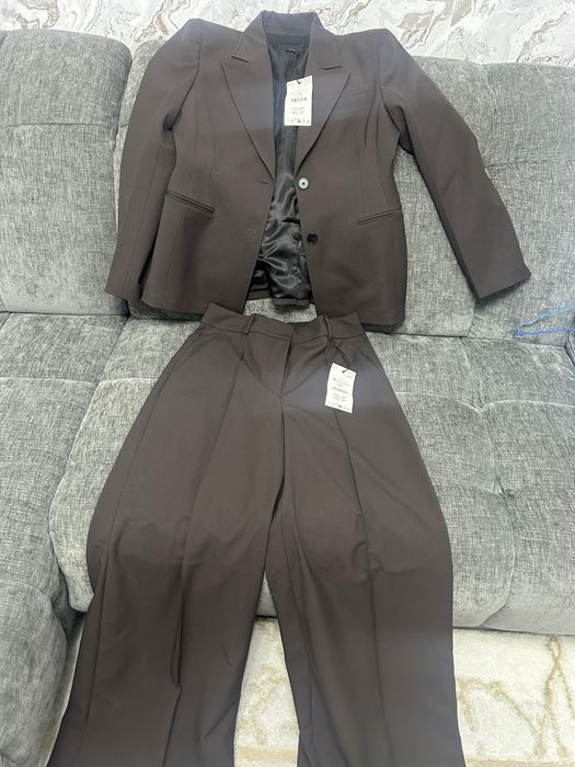 Sacouri si costume de la Massimo Dutti si Zara noi cu eticheta