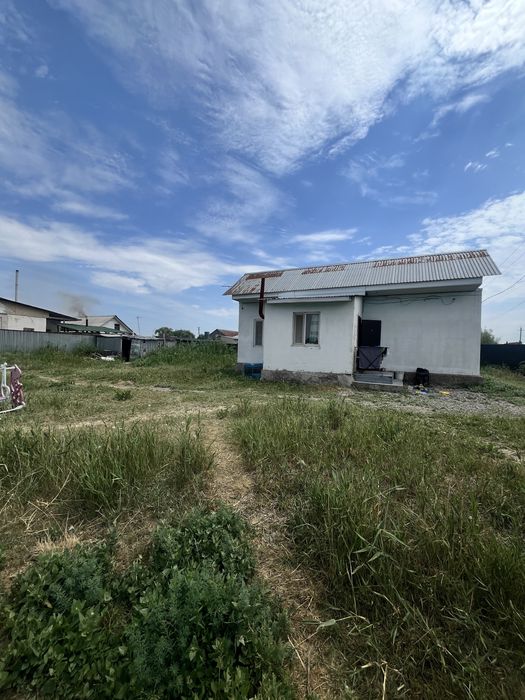 Продам дом с земельным учаском