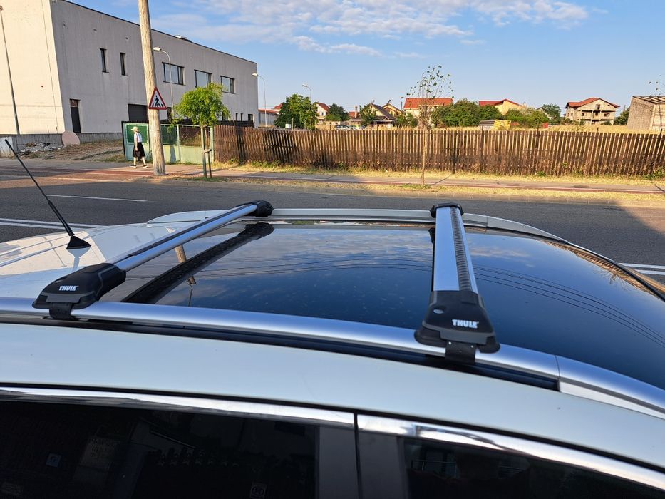 Vând bare auto Transversale Thule Wingbar Edge