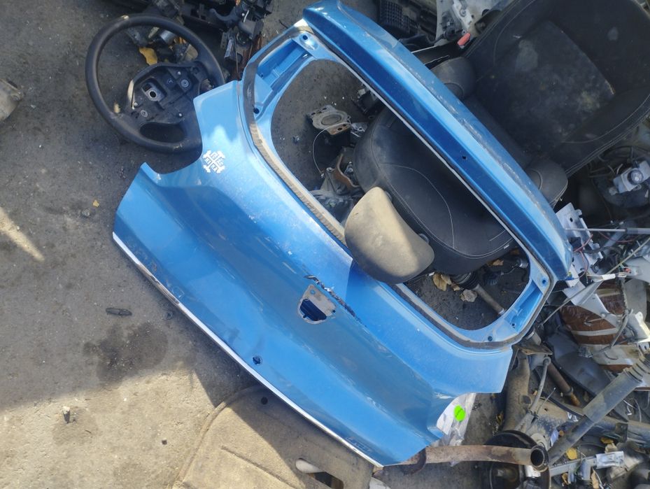 Haion porbagaj Dacia spring ușor atins
