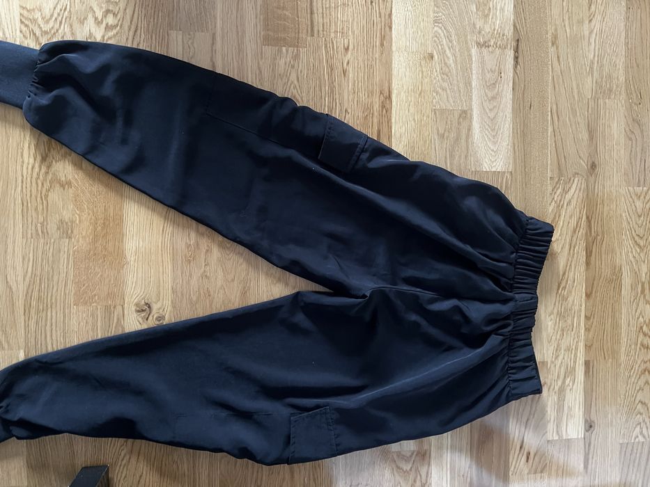 Pantaloni cargo negri