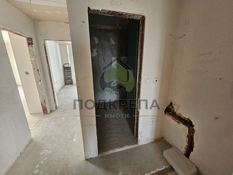 Продава се Тристаен апартамент в Пловдив, Христо Смирненски - 185 кв.м за 1079 €/кв.м - Снимка #6