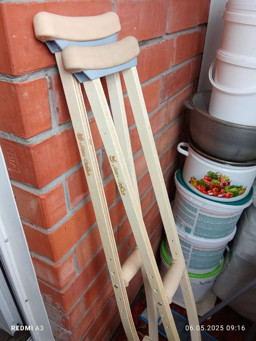 Продам костыли новые.