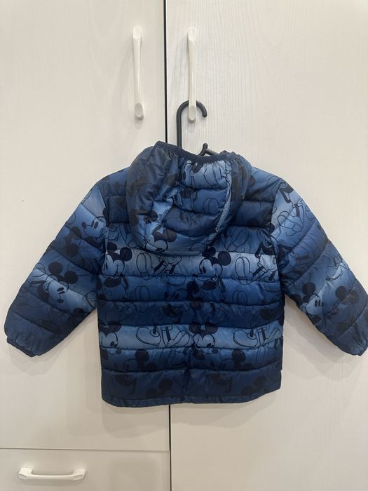 Продам детскую куртку