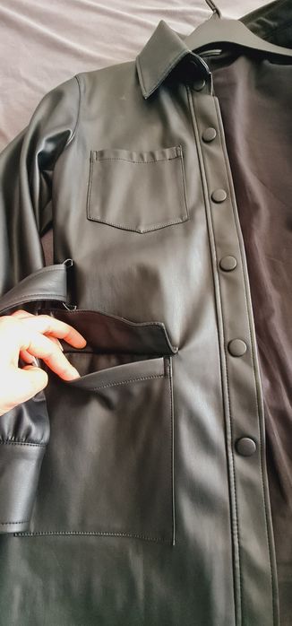 Trenci scurt din imitație piele