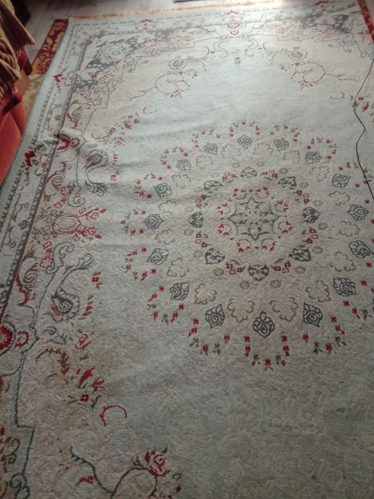 Продам ковёр 2×3