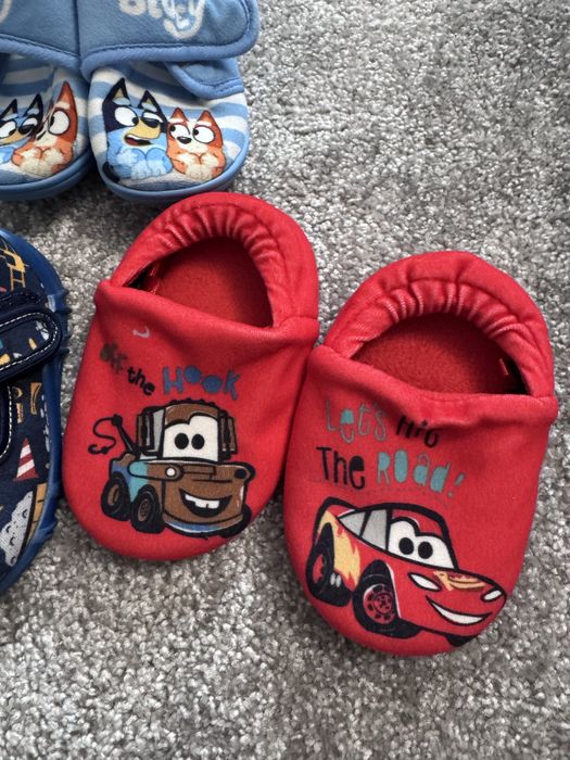 3 чифта бебешки пантофи