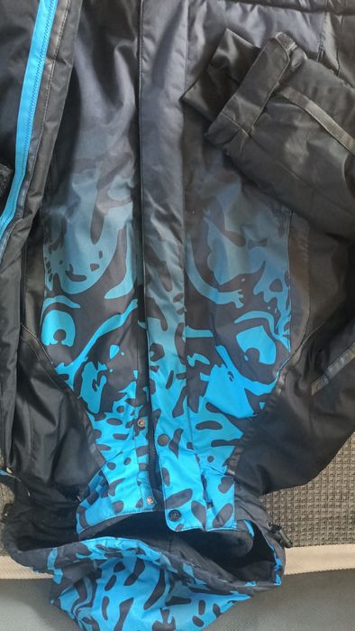 Продам горнолыжный костюм