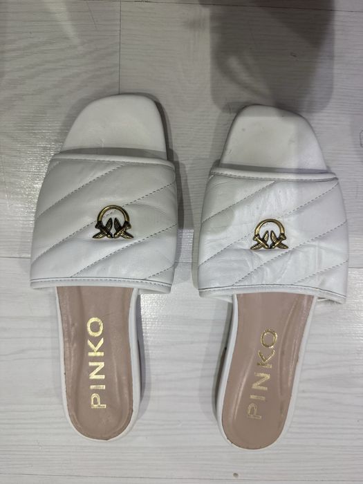Чехли.     pinko