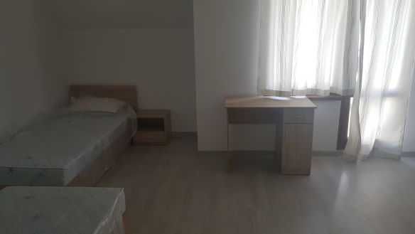 Дава се под наем Тристаен апартамент в Бургас, Център - 130 кв.м за 127.5 € - Снимка #3