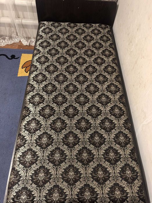 Кровать чёрный..