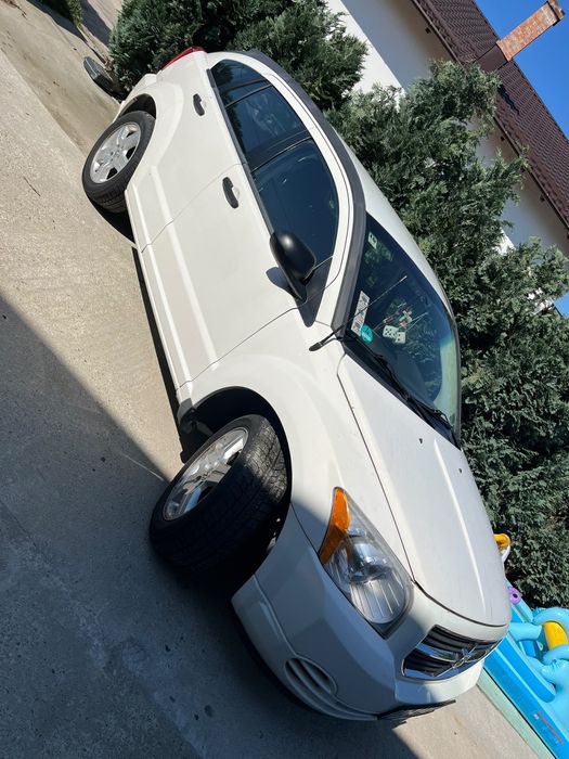 Vând Dodge Caliber
