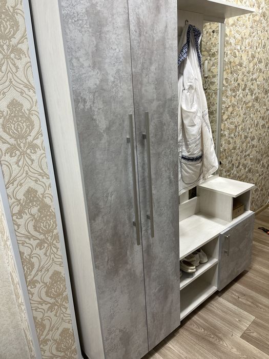 Продам хорошую прихожую