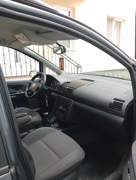 Vând Seat Alhambra