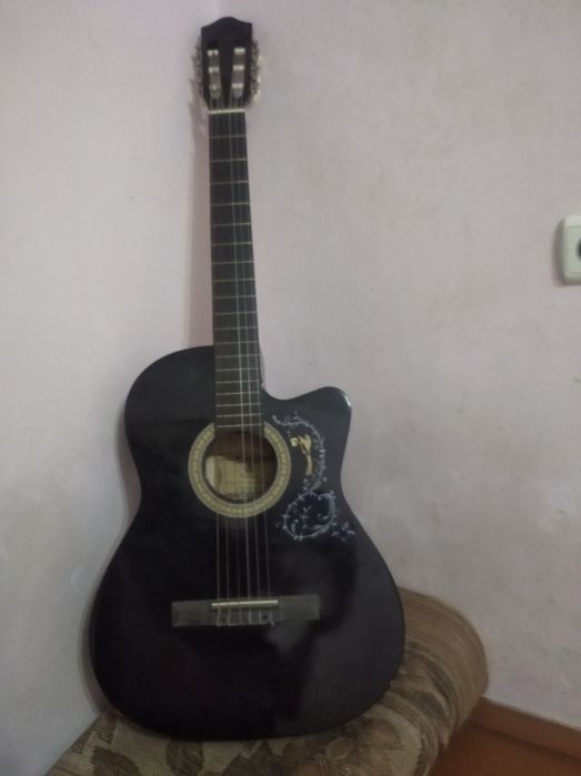 Гитара классическая