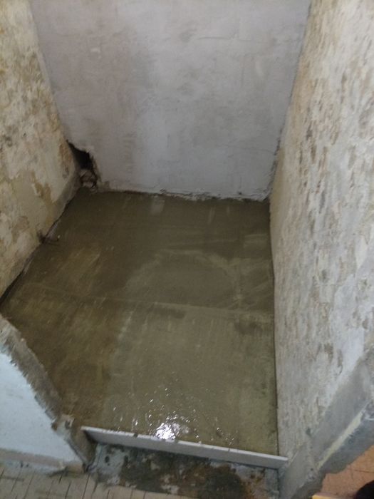 Заливка пола стяжки