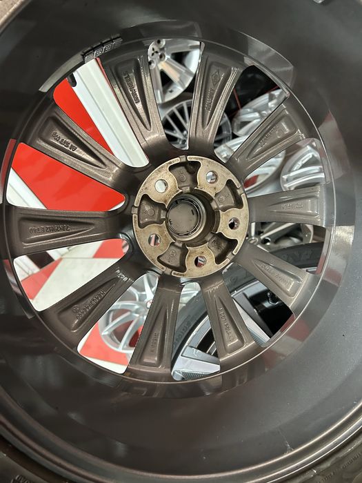 Джанти с Гуми 19 Цола 5х114.3 Nissan Qashqai Juke Renault Гуми 225/45/19 Dunlop