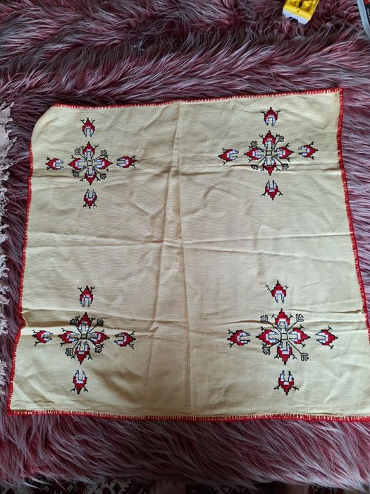 Текстилни карета и покривки.