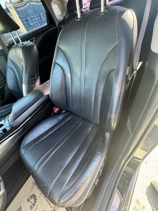 продам автомобиль Kia K8