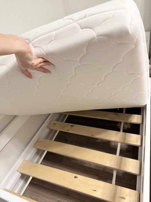 Продам кровать 80/160