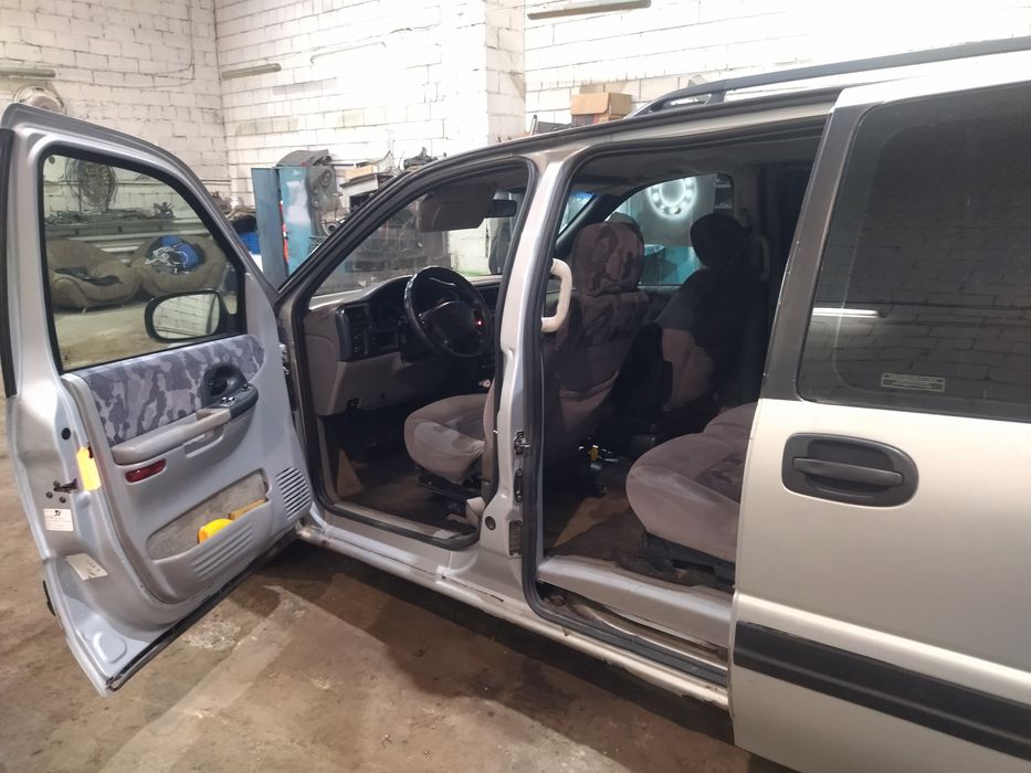 Хороший минивен.