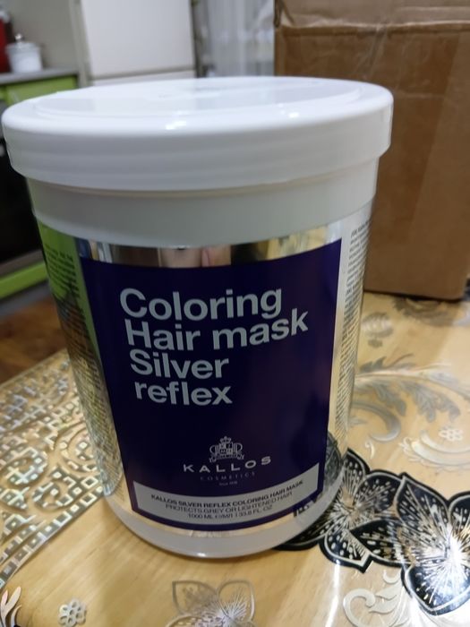 Маска для волос с антижелтым эффектом.