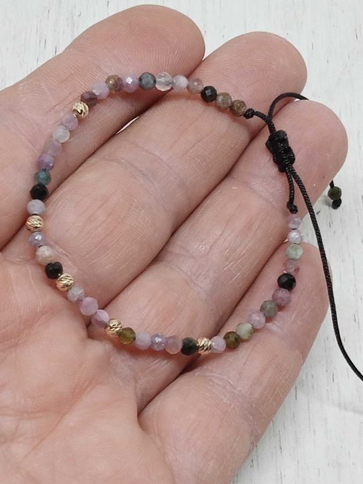 Гривна с Турмалинови фасетирани скъпоценни камъни и 14K златни топчета