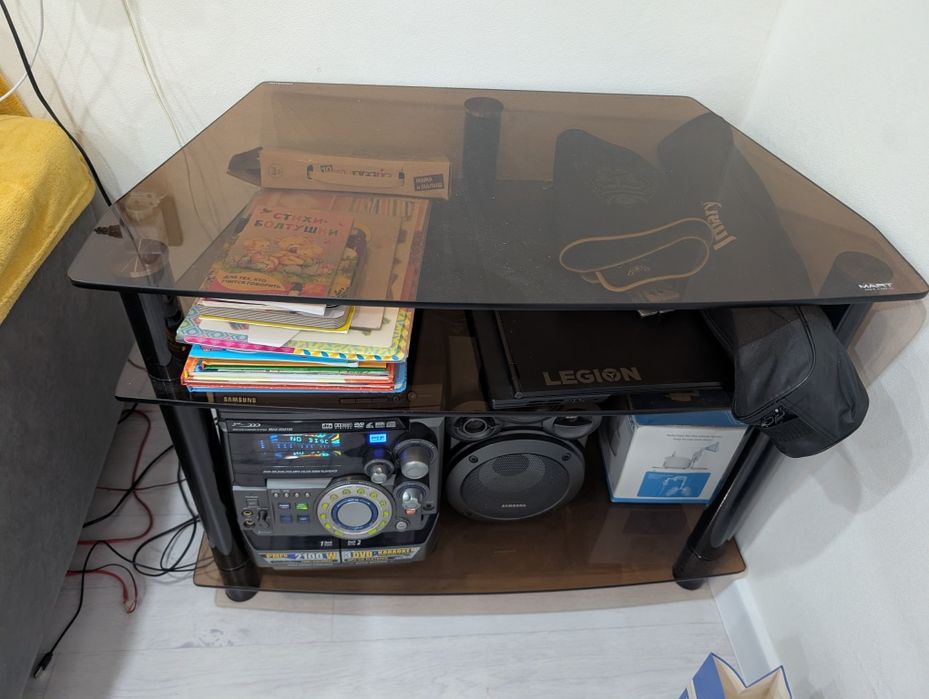 Столик для телевизора