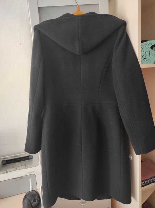 Пальто женское с капюшоном