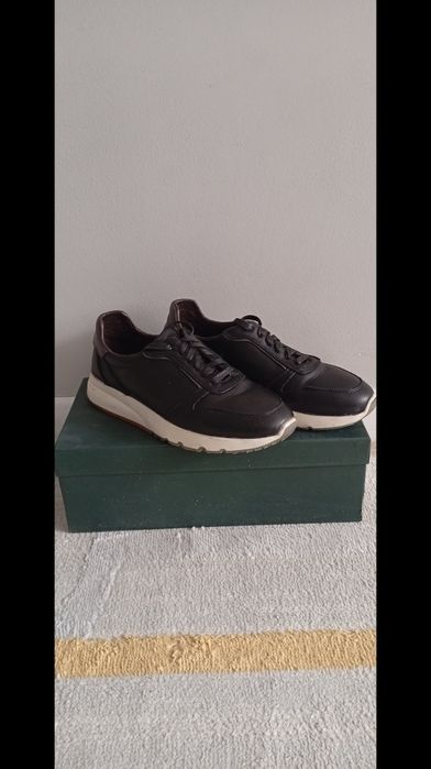 Продам мужские кроссовки.