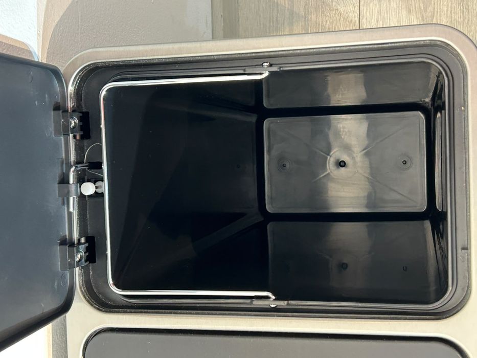 SONGMICS Coș de Gunoi din Inox, cu 3 Compartimente Colectare Selectivă