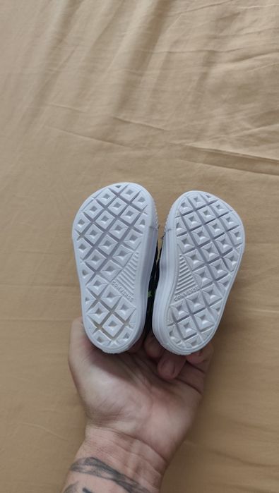 Sandalute bebelusi Converse