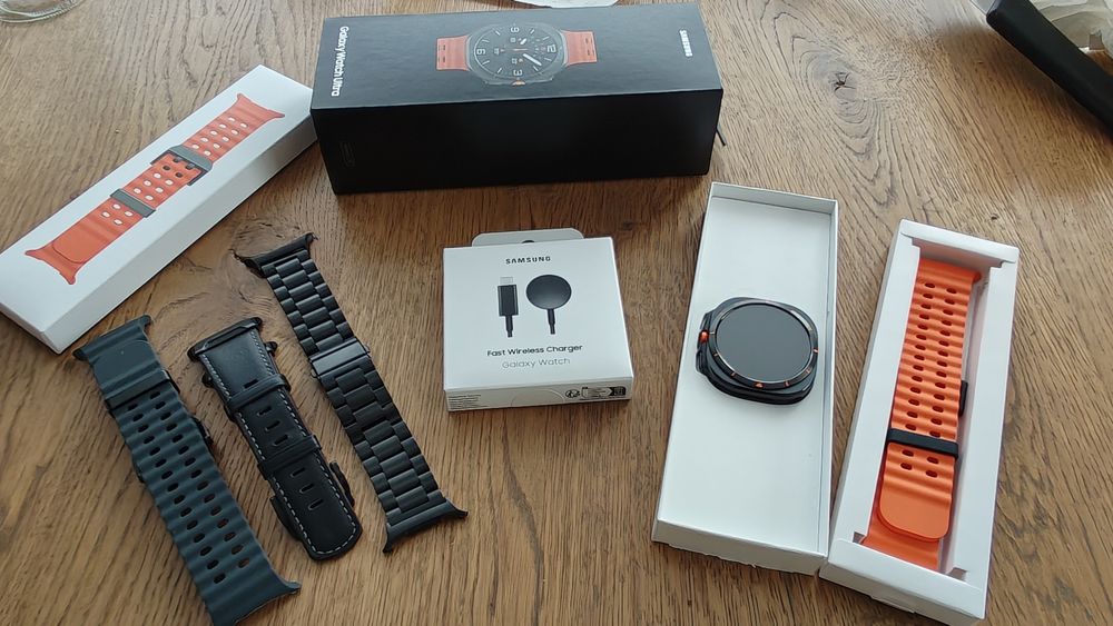 Samsung Galaxy Watch Ultra – Incărcător NOU + 3 curele gratis