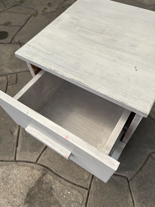 Тумбочка деревянная