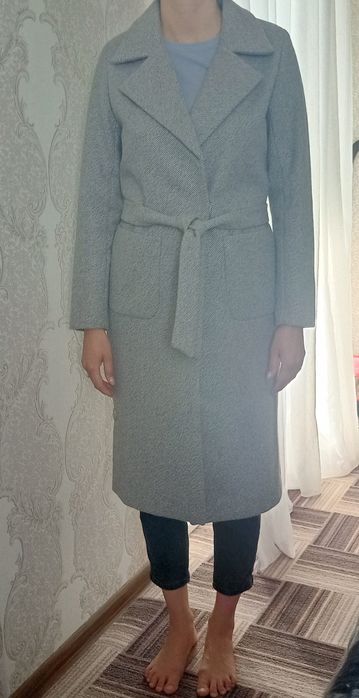 Пальто серое размер 44