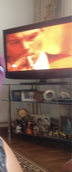 Подставка стеклянная под телевизор