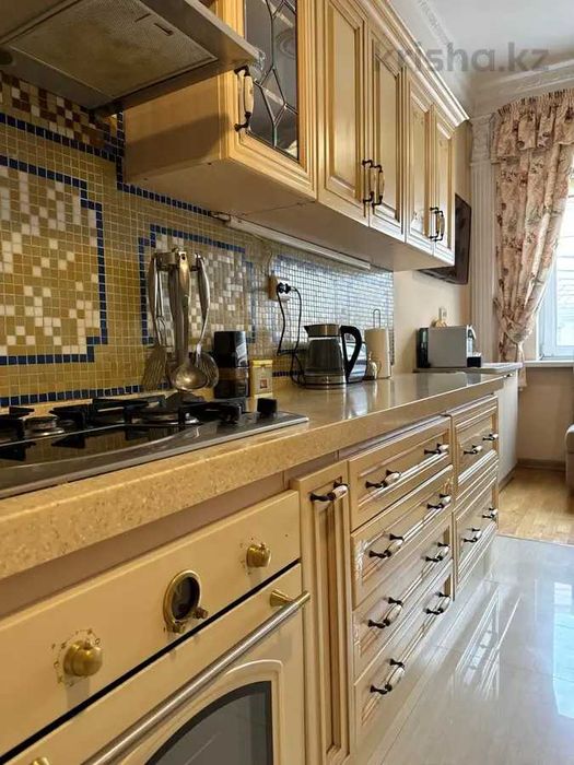 Продам дом в коттеджном городке Алатау+