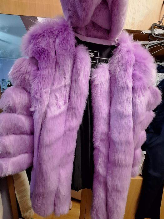 Haină de blană lila