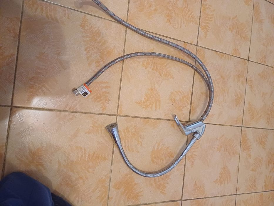 Смеситель для кухни со шлангом