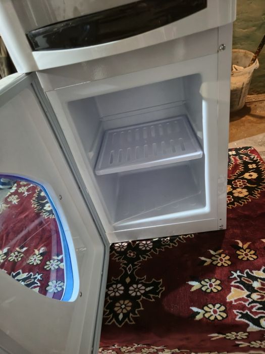 Кулер для воды с холодильником