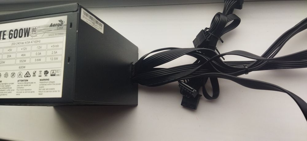 Блок питания Aerocool Aero White 600W