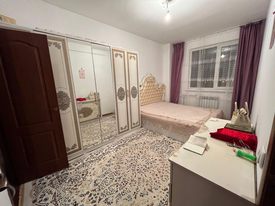 Срочно 3х комнатная в 15мкр продаётся