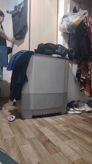 Б/у пол овтоват  жұмыс істеп тұр