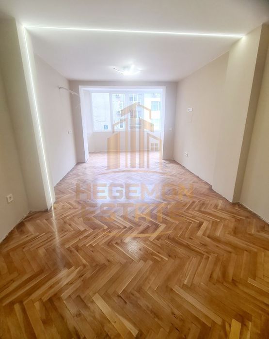 Продава се Четиристаен апартамент в Варна, Конфуто - 100 кв.м за 1275 €/кв.м - Снимка #5