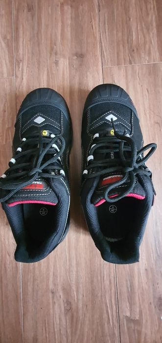 Vând incaltaminte de protectie Elten, nou, marimea 41