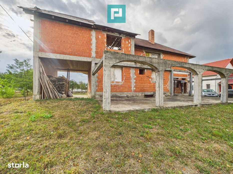 Casă la roşu S+P+1 în Bodrogu Nou