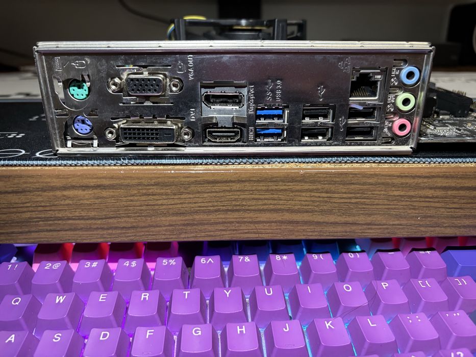 Kit Gaming Intel Core i5 7600, Placa de baza H110M-A/DP